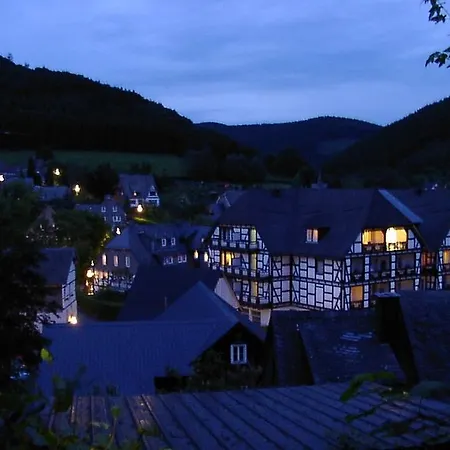 Holiday home Modern In Oberkirchen With Garden